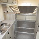 Offroad-Caravan X-Indoor / Produkt: Offroad-Wohnkabine auf Einachser-Fahrgestell / Komplettausbau