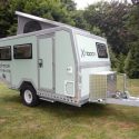 Offroad-Caravan X-Indoor / Produkt: Offroad-Wohnkabine auf Einachser-Fahrgestell / Hubdach für Land Rover Defender