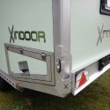 Offroad-Caravan X-Indoor / Produkt: Offroad-Wohnkabine auf Einachser-Fahrgestell / Hubdach für Land Rover Defender