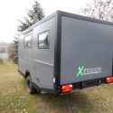 Offroad-Caravan X-Indoor / Produkt: Offroad-Wohnkabine auf Einachser-Fahrgestell / Modell Black für VW-Bus