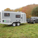 Offroad-Caravan X-Indoor / Produkt: Offroad-Wohnkabine auf Einachser-Fahrgestell / Modell Tandem