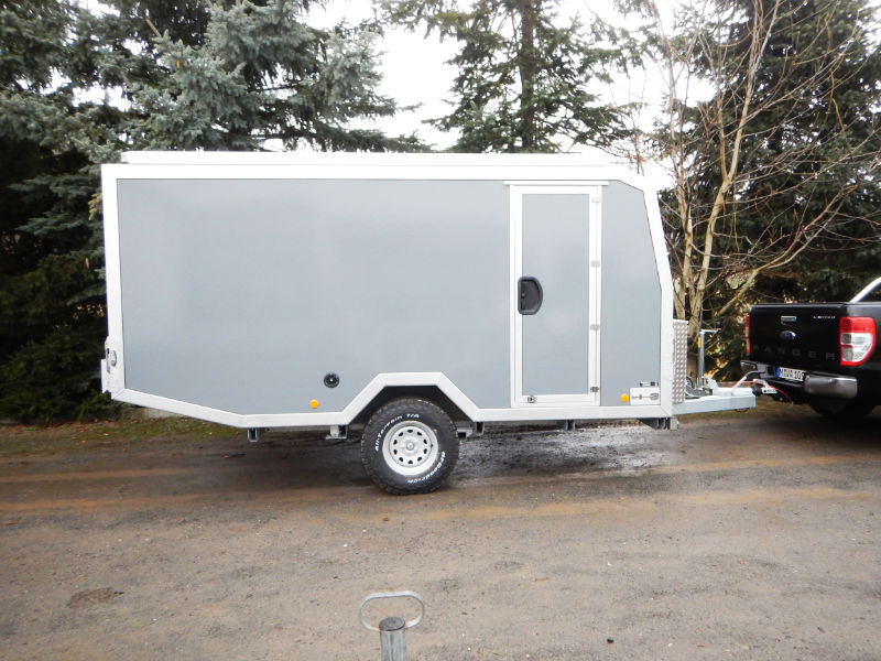 Offroad-Caravan X-Indoor / Produkt: Offroad-Wohnkabine auf Einachser-Fahrgestell / Modell Extra-Lang