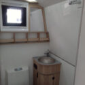 Offroad-Caravan X-Indoor / Produkt: Offroad-Wohnkabine auf Einachser-Fahrgestell mit Schlafhubdach